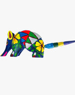 Los alebrijes son tan variados como la imaginación de los artesanos que los crean, por eso no existen tipos de alebrijes como tales.